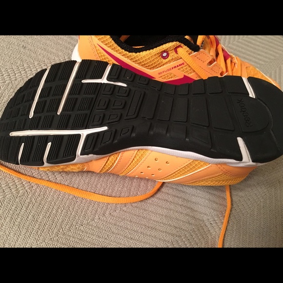 Running shoes - Picture 2 of 2